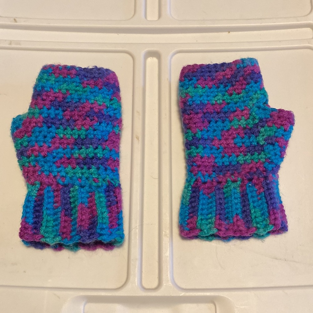 Handmade fingerless gloves - Picture 2 of 2